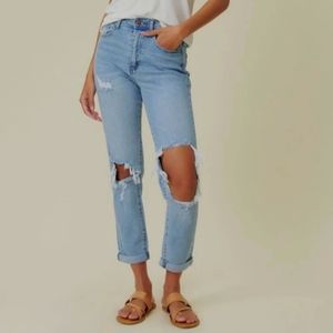 NWT Distressed Boyfriend Jeans